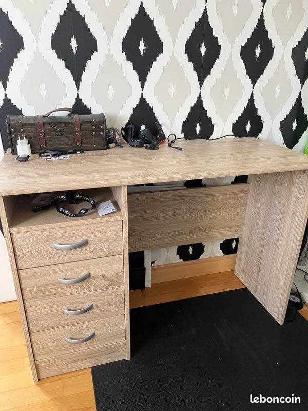 Bureau chêne clair avec 4 tiroir (image 1)