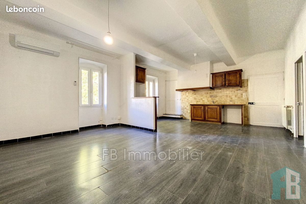 Maison 4 pièces 90 m² · à Eyguières · 90 m² · 205 000 €