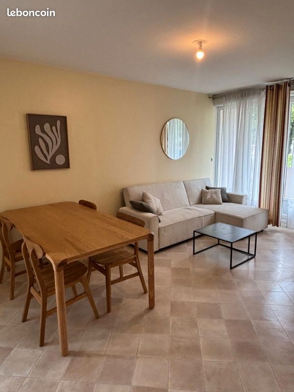 Appartement 3 pièces 66 m² · à Compiègne · 66 m² · 990 €