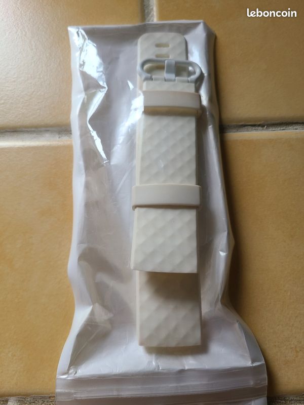 Montre Fitbit charge 3 et bracelets (image 11)