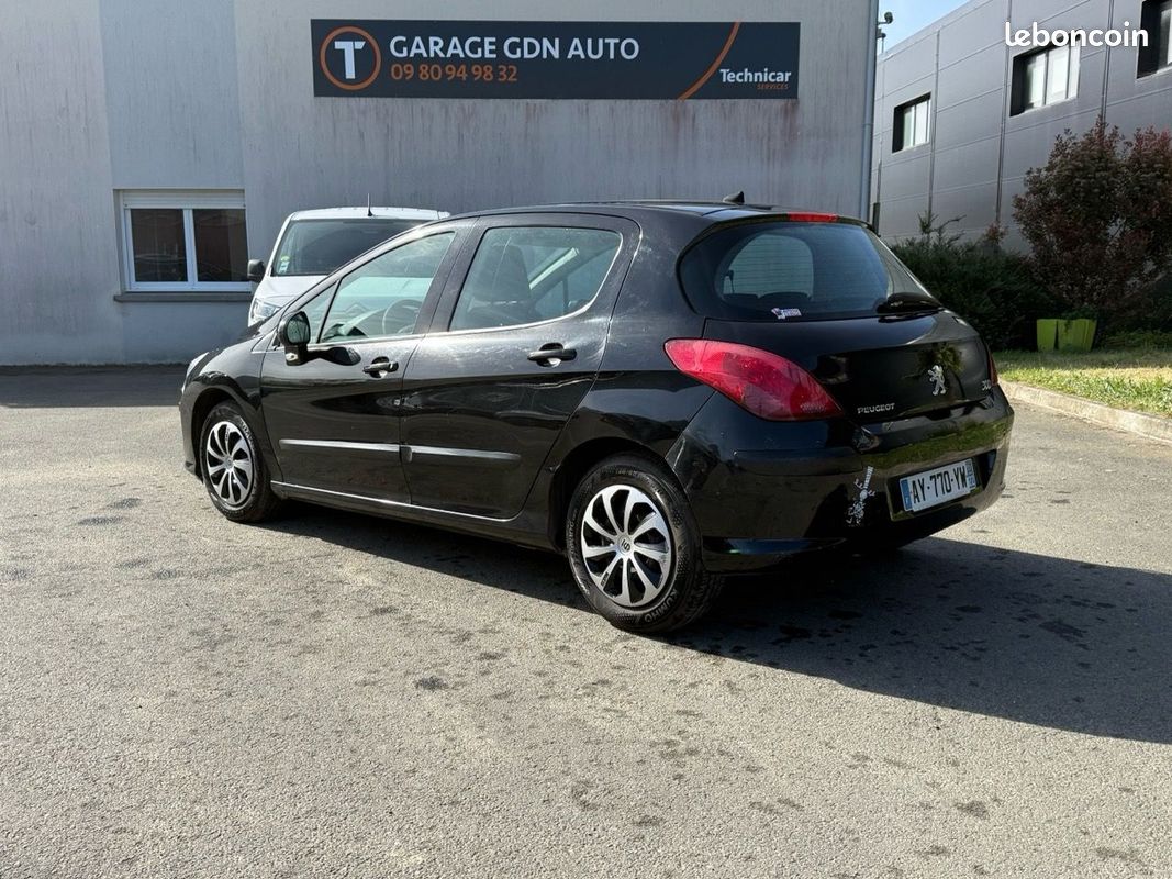 Peugeot 308 1.6 HDI92 FAP CONFORT PACK 5P (image 11)
