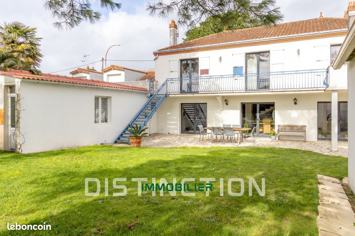 Maison 10 pièces 294 m² · à Vertou · 294 m² · 625 000 €