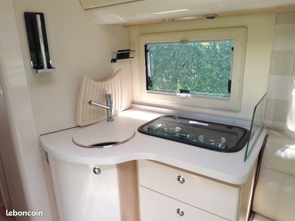 Exceptionnel A saisir superbe camping carAutostar 4000km ;achat 102000 ...