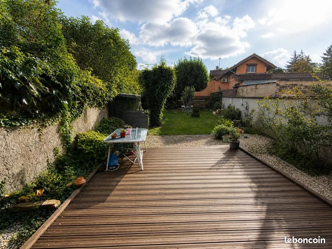 Maison 5 pièces 118 m² · à Bourgoin-Jallieu · 118 m² · 345 000 €
