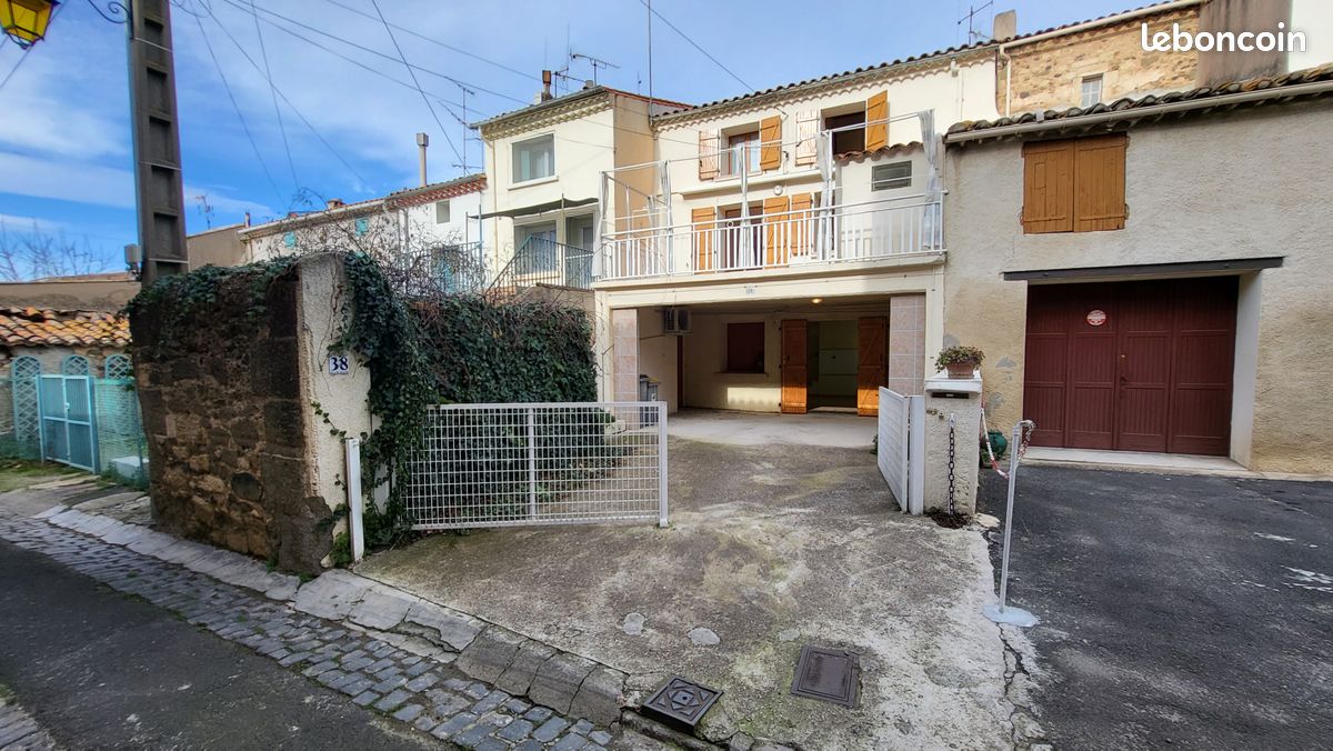 Maison 3 pièces 154 m² · à Montblanc · 154 m² · 174 000 €