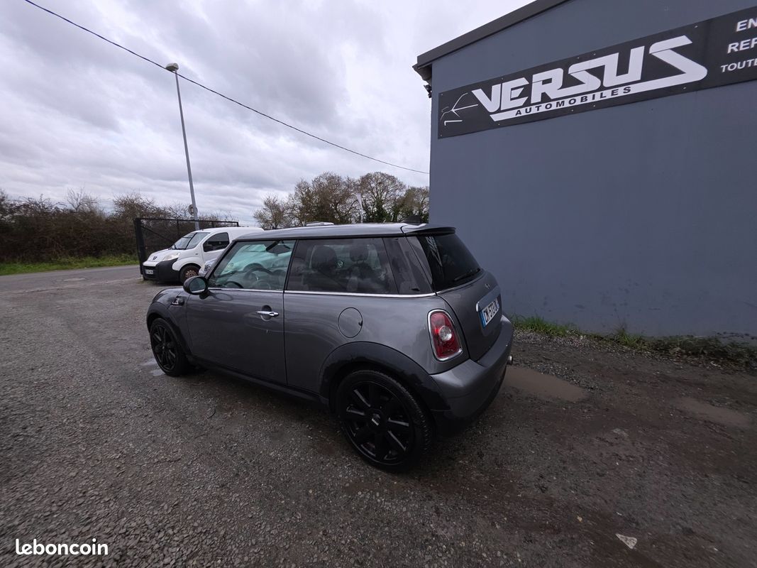MINI HATCH R56 1.4i - 95 One (image 3)
