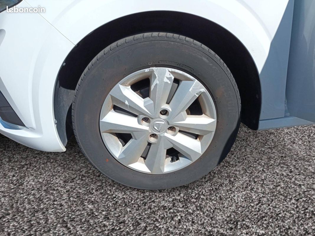 DACIA Sandero SCe 65 - 22 Confort (image 14)