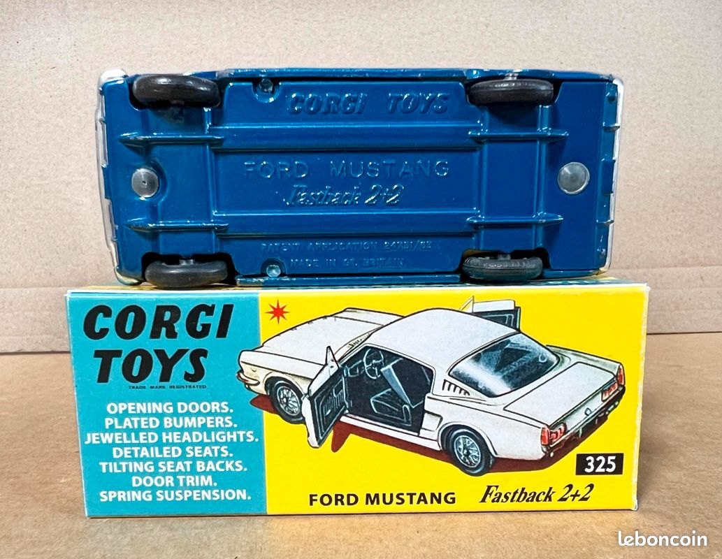 Corgi Vanguards Ford Mustang Fastback Or/Noir 1/43 – Neo, Ixo – Prévente Ixo échelle 1/43
