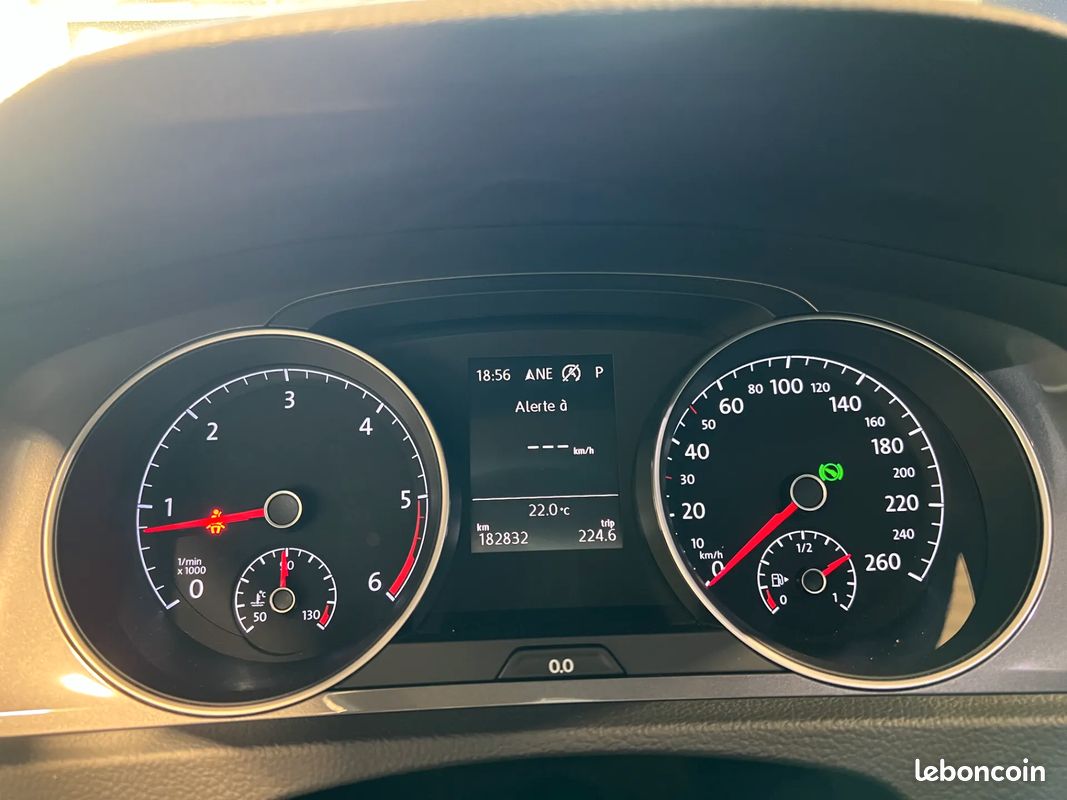 VOLKSWAGEN GOLF ALLTRACK 2.0 TDI 184 4MOTION DSG6 – BVA – 2017 – 183 000 km – SIEGES CHAUFFANTS – CARPLAY – ENTRETIEN A JOUR (image 10)