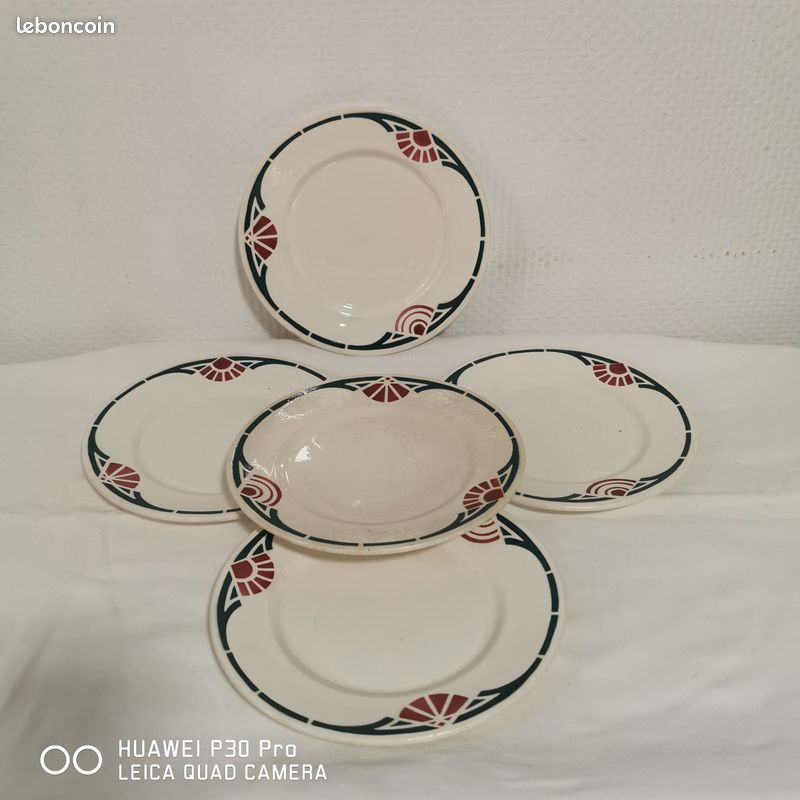 5 Assiettes à dessert "Salins les bains" E. Charbonnier (image 1)