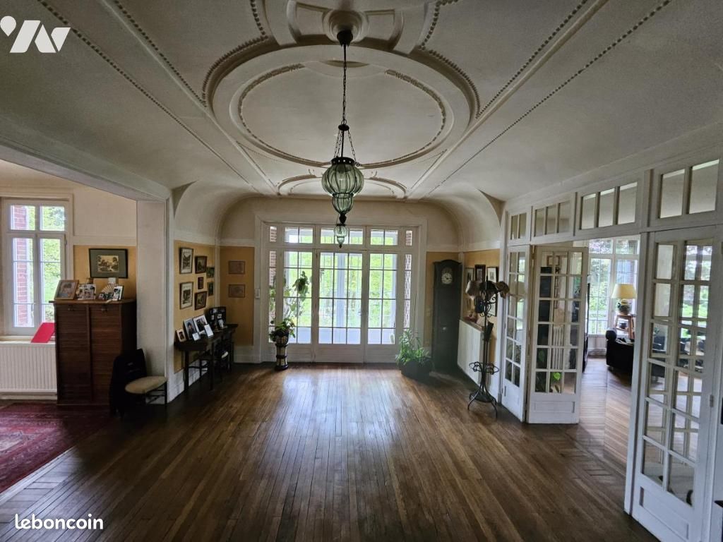 Maison 10 pièces 307 m² · à Rouxmesnil-Bouteilles · 307 m² · 630 000 €