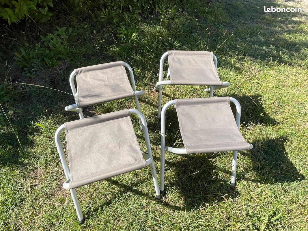 Chaises, table et tabourets de camping (image 6)