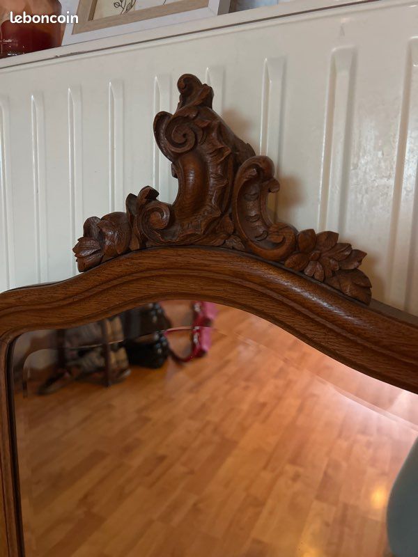 Miroir d’une coiffeuse (image 3)