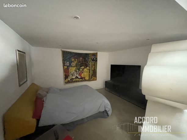 https://img.leboncoin.fr/api/v1/lbcpb1/images/4b/0d/d7/4b0dd71a3b0e91d3c61501799f75107c5cfec9c5.jpg?rule=ad-image
