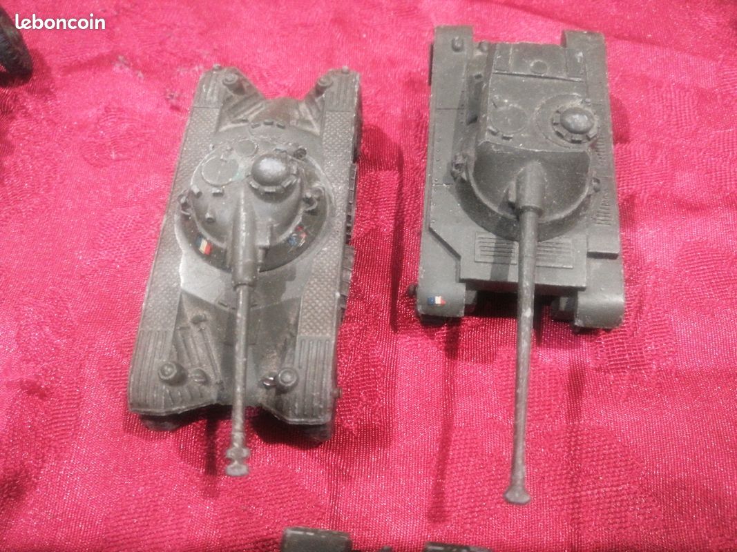 Lot Char dinky toys Panhard, AMX, (image 2)