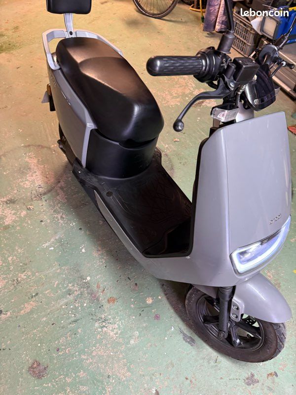 Scooter électrique ORCAL 50cm3 (image 1)