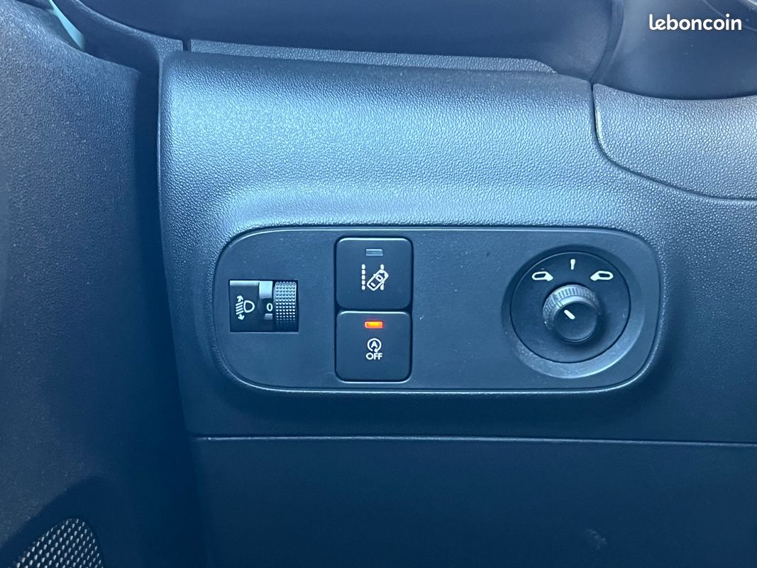 CITROEN C3 1.6 BLUEHDI 75ch FEEL - 2ÈME MAIN / ORIGINE FRANCE (image 14)
