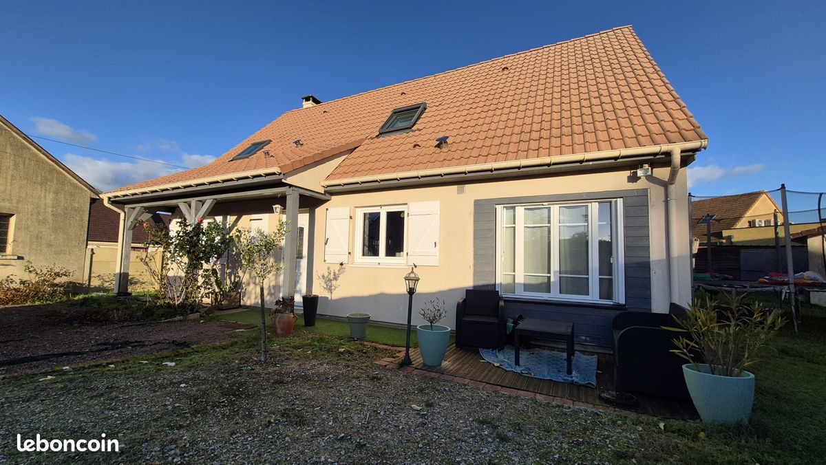 Maison 4 pièces 130 m² · à Guécélard · 130 m² · 180 000 €