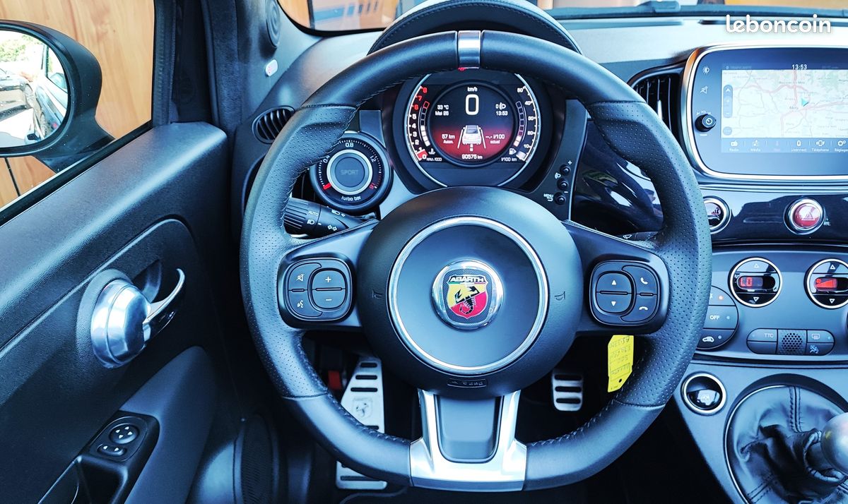 Abarth 500C 1.4 TURBO T-JET 165 CH 595 SCORPIONEORO*1ER MAIN*EDITION 2000 EXEMPLAIRES (image 28)