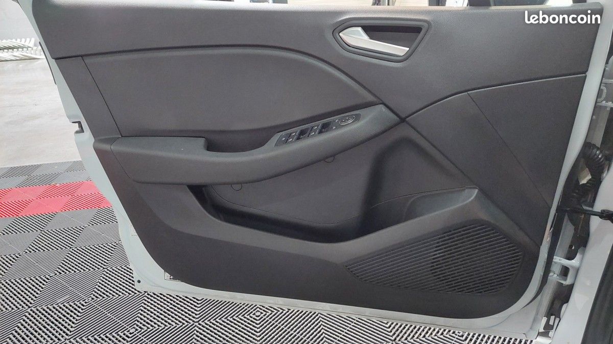 Renault Clio V Evolution E-Tech full hybrid 145 -24 (image 23)