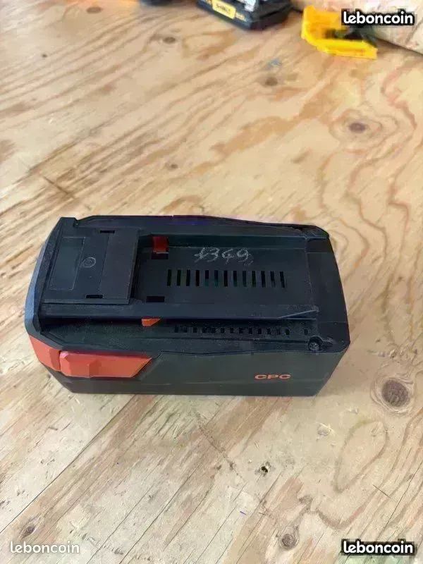 Batterie Hilti Pour Pièces Détachées - 1,2V Alcaline Rechargeable (ne Charge Plus)