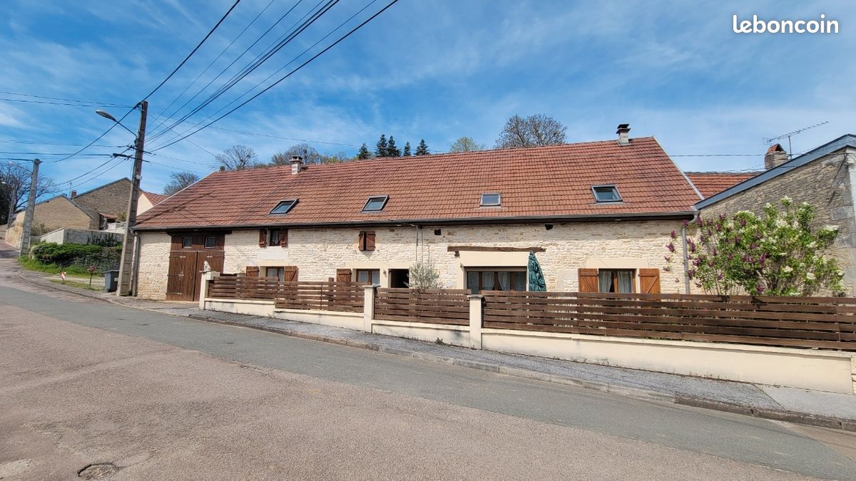 Maison 7 pièces 240 m² · à Chaumont · 240 m² · 242 000 €