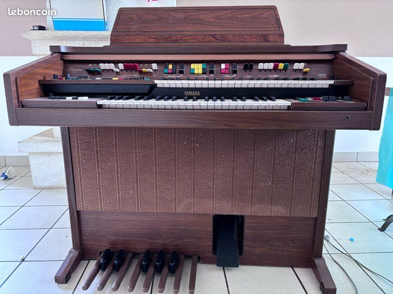 Yamaha electone B-805 (image 1)