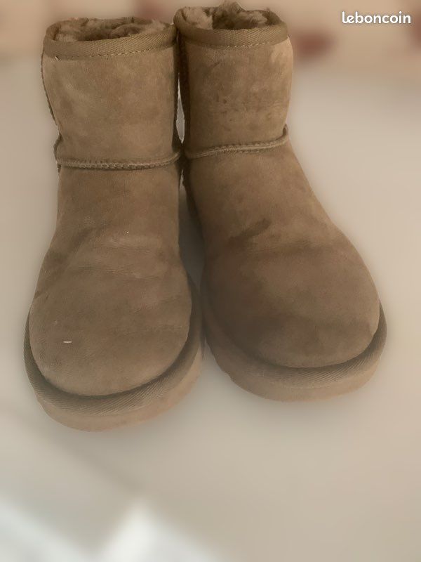 Chaussure bottine ugg taille 38 beige bonne état (image 1)