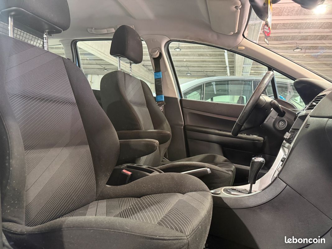 Peugeot 307 sw 1.6 VTI 110ch CONFORT PACK - 201 000 Kms - CLIM - ISOFIX - GARANTIE (image 3)