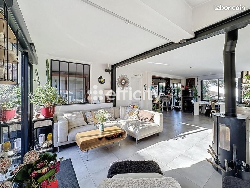 Maison 5 pièces 115 m² · à Neuilly-Plaisance · 115 m² · 445 000 €