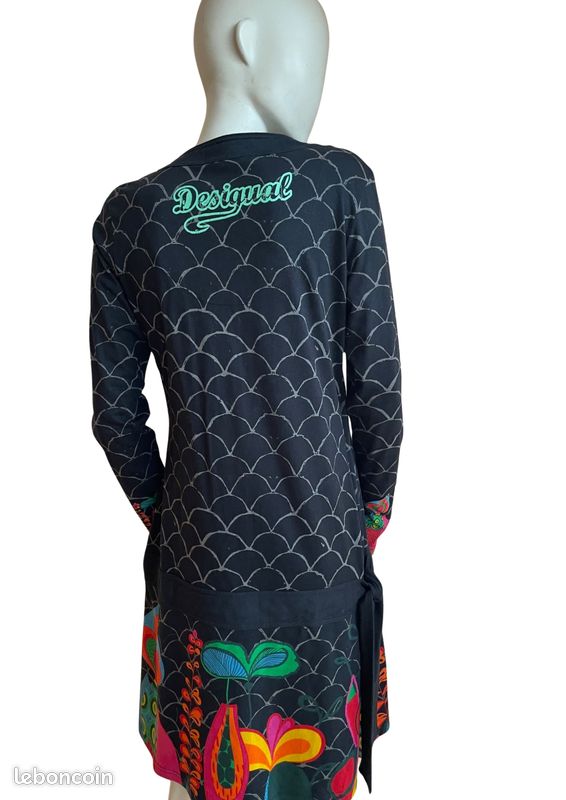 Robe Desigual Noir à Bouquets Multicolores - Taille XL, Mi-longue, Viscose, Occasion Très Bon état