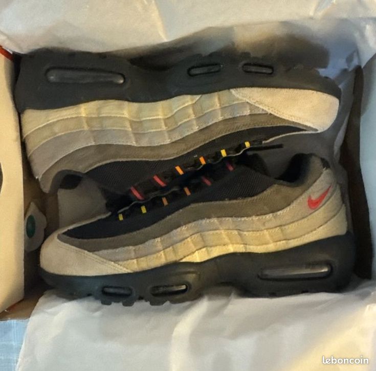Nike Air Max 95 Topographic Kaki 42 (image 1)