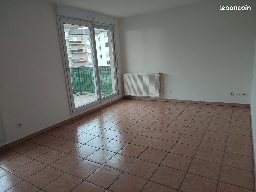 Appartement a louer decines-charpieu - 3 pièce(s) - 69 m2 - Surfyn