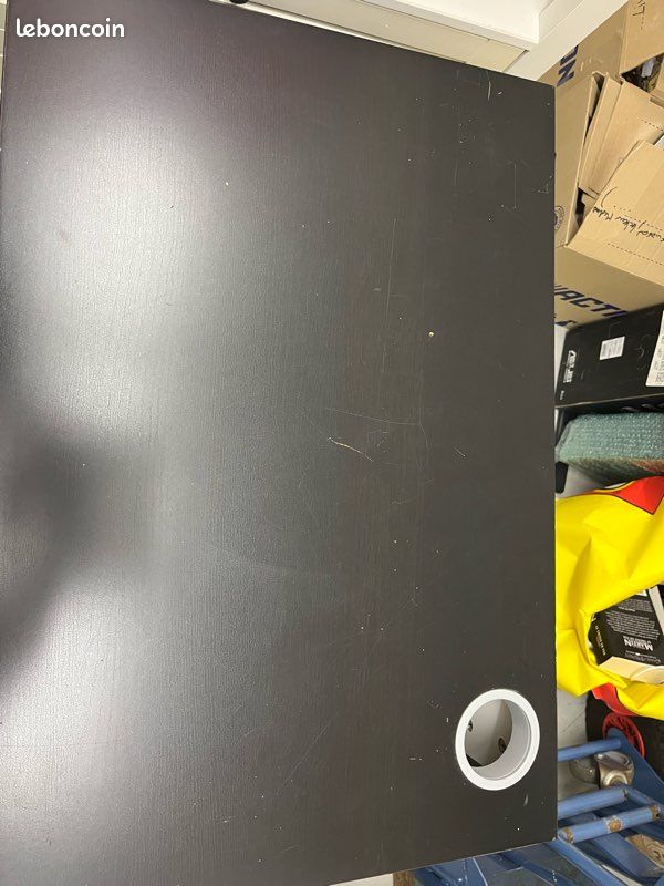 Petit bureau IKEA noir et blanc – compact (image 3)