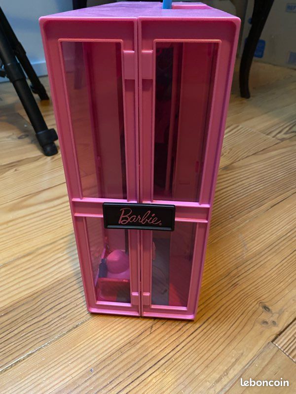 Lot barbies (image 2)