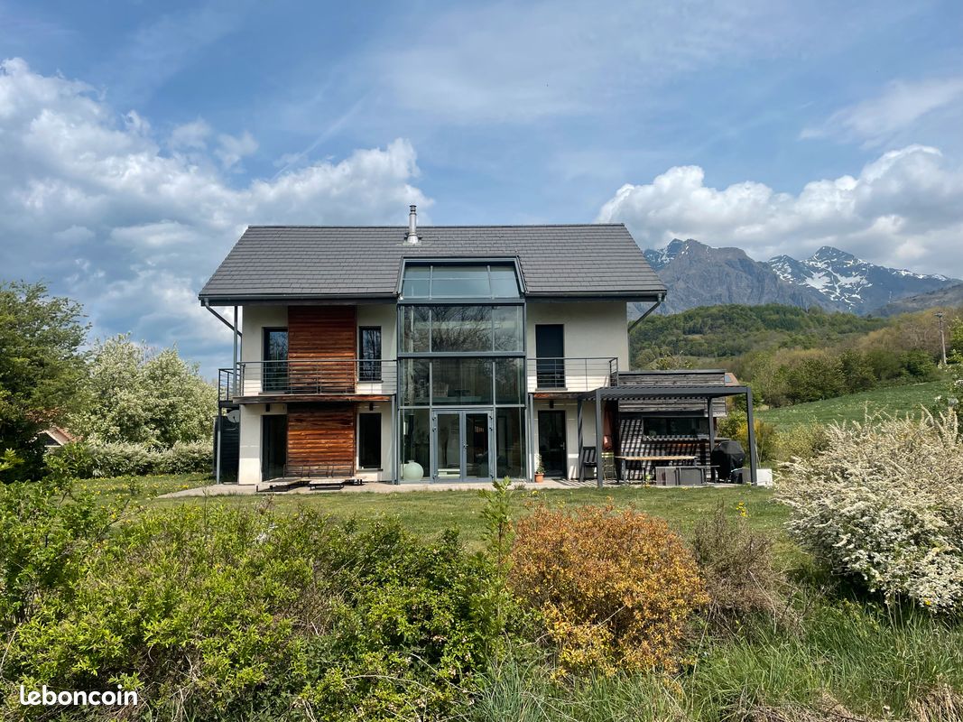 Maison 7 pièces 180 m² · à Saint-Bonnet-en-Champsaur · 180 m² · 600 000 €
