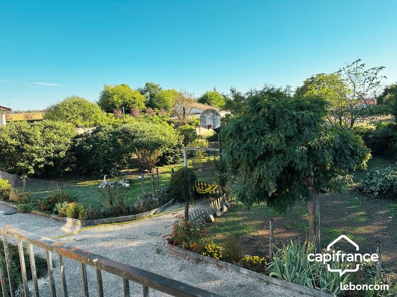 Maison 4 pièces 140 m² - Civray 86400 (image principale 14)