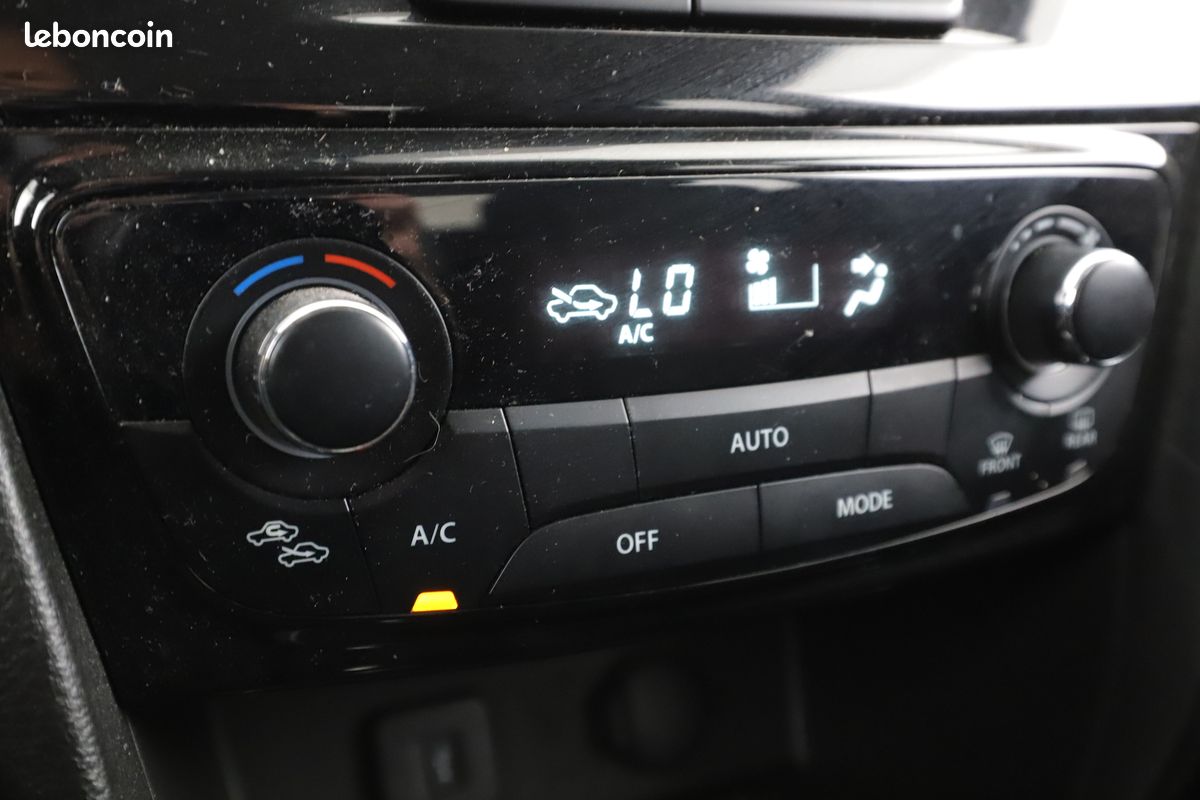Suzuki Vitara 1.0 BoosterJet Privilege 111 ch (image 19)