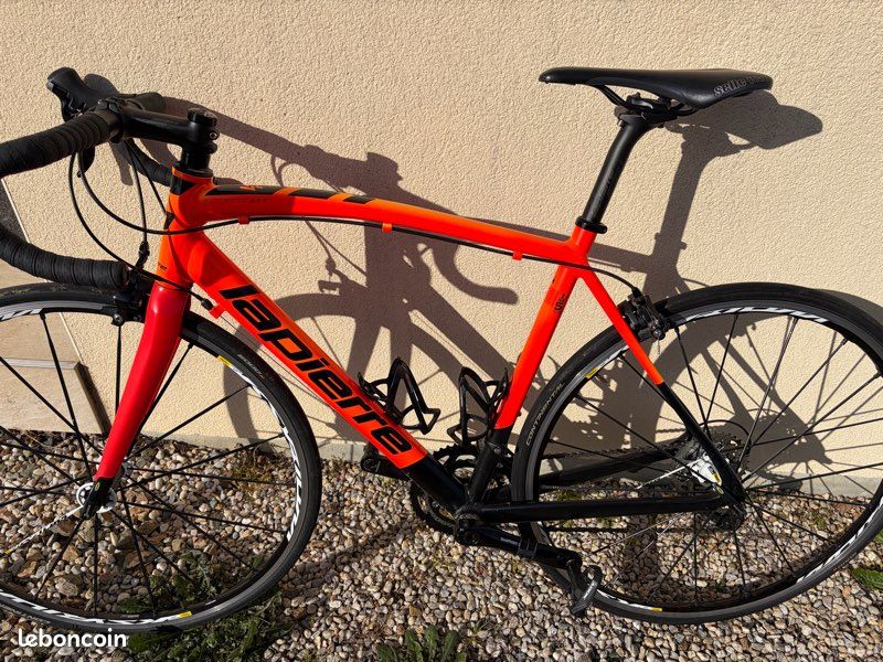 Vélos de course Intenso Shimano 105 11sp Compact - Bianchi