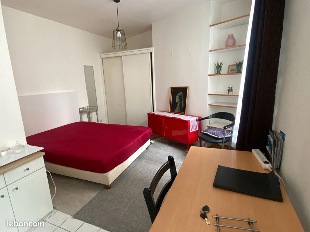 Appartement 1 pièce 18 m² · à Paris · 18 m² · 760 €/mois