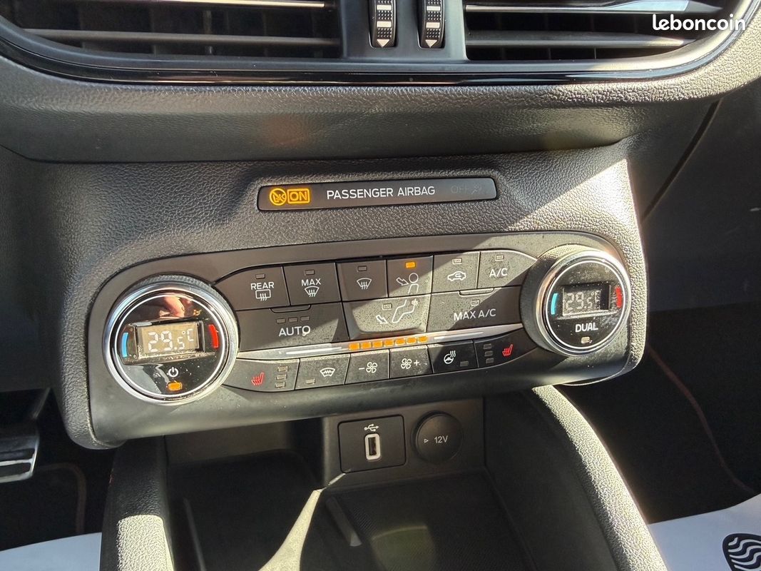 Ford FOCUS SW 1.5 ECOBLUE 120CH ST-LINE BVA (image 14)