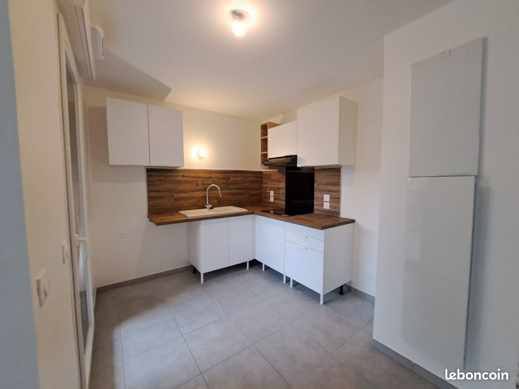 Appartement 1 pièce(s) 28 m²à louer Thonon-les-bains
