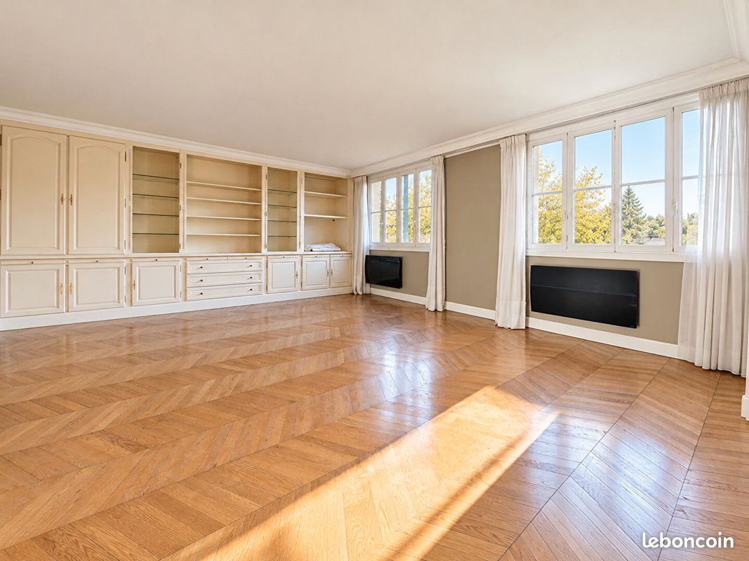 Appartement 5 pièces 176 m² · à Bordeaux · 176 m² · 2 500 €/mois