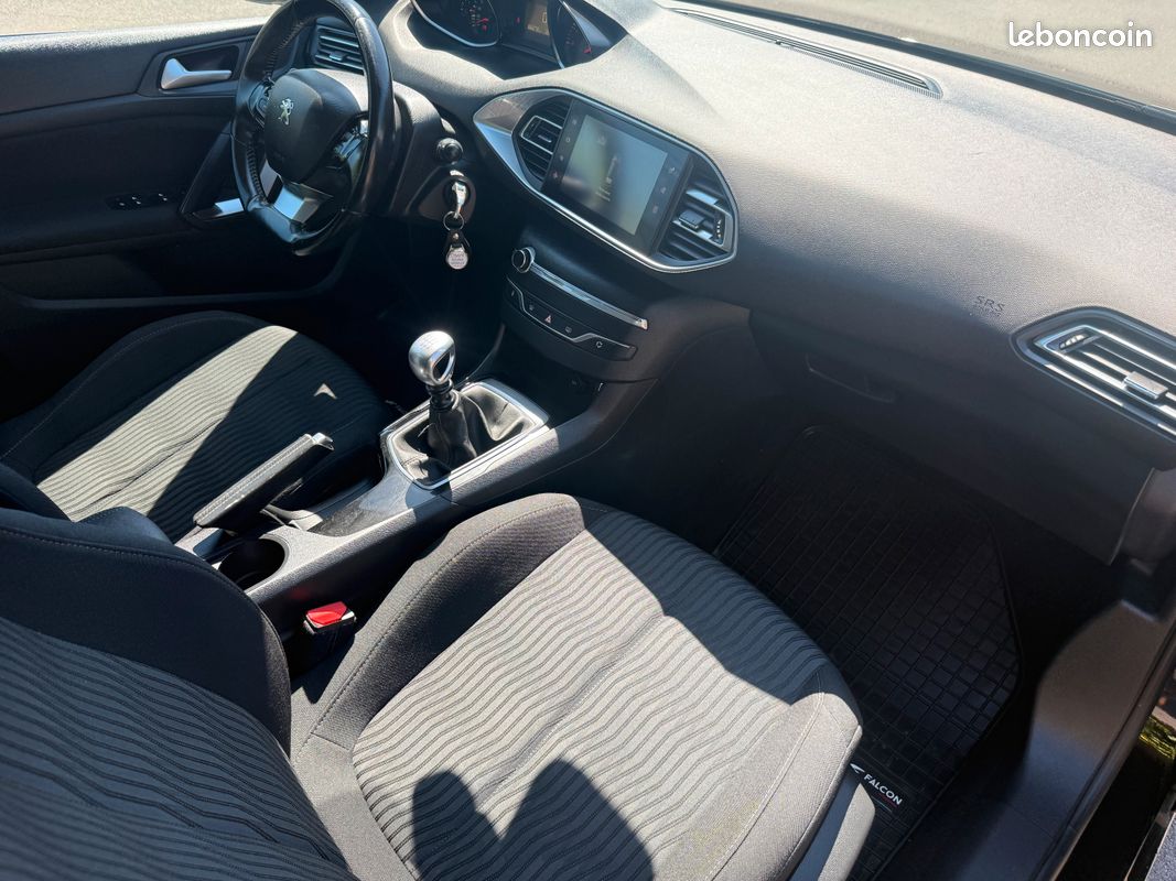 Peugeot 308 PHII 1.6 HDI 120ch Bv6m Active Business 5P . GPS Clim auto J Alus (image 2)
