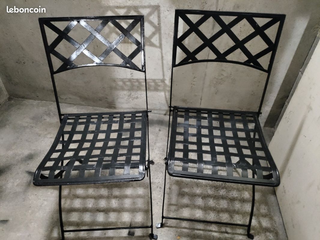 Chaise en fer (image 1)