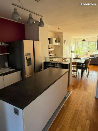 Appartement 3 pièces lumineux 66m2 limite Vincennes/Saint Mandé/Paris 20eme