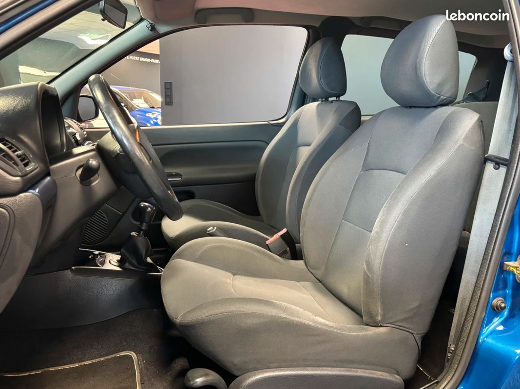 RENAULT CLIO 2.0i 16V Sport Jean Ragnotti (image 12)