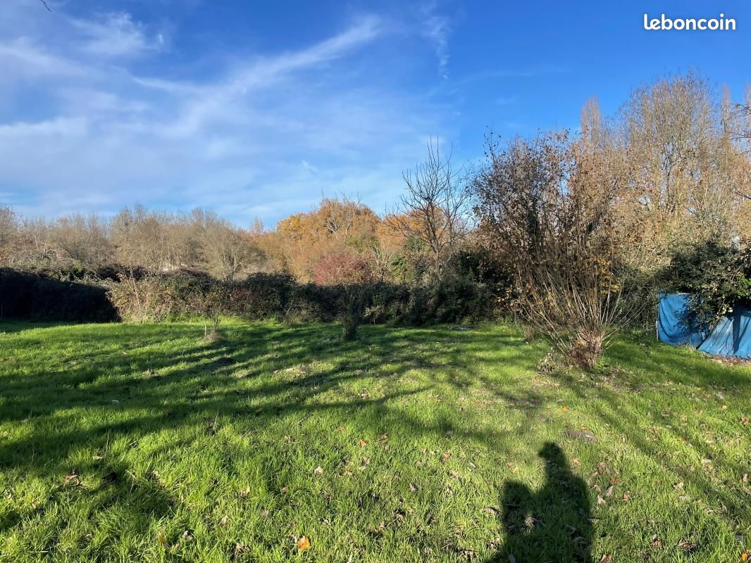 Terrain 610 m² Cubzac Les Ponts · à Cubzac-les-Ponts · 95 000 €