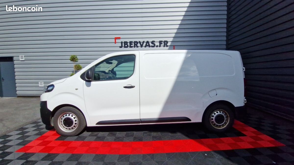 Citroën Jumpy FOURGON m bluehdi 120 ss bvm6 driver (image 1)