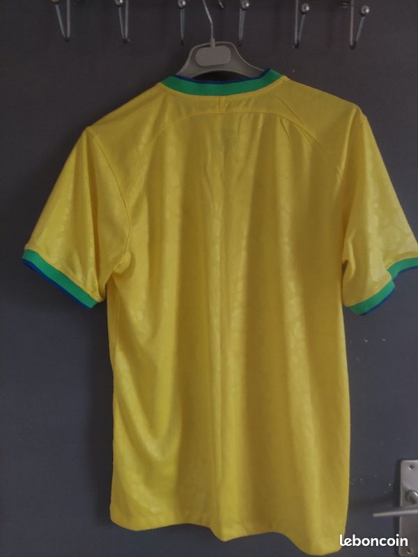 Maillot du Brésil Nike Jaune (image 4)